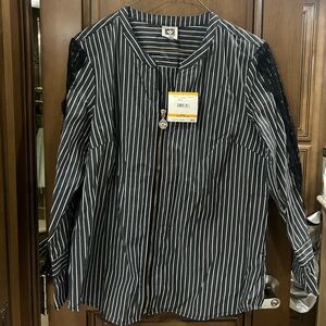 NWT Anne Klein charcoal and white stripes with black lace. Size Small.